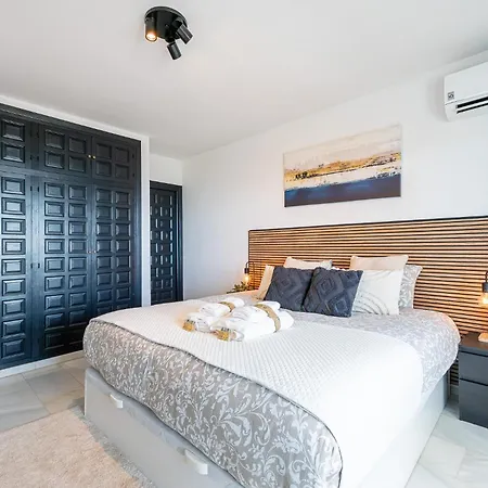 797 - Con Piscina, Jacuzzi Y Hermosas * Benalmádena